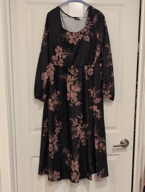 BloomChic Black Long-Sleeve Floral Midi Dress with Dusty Pink Print